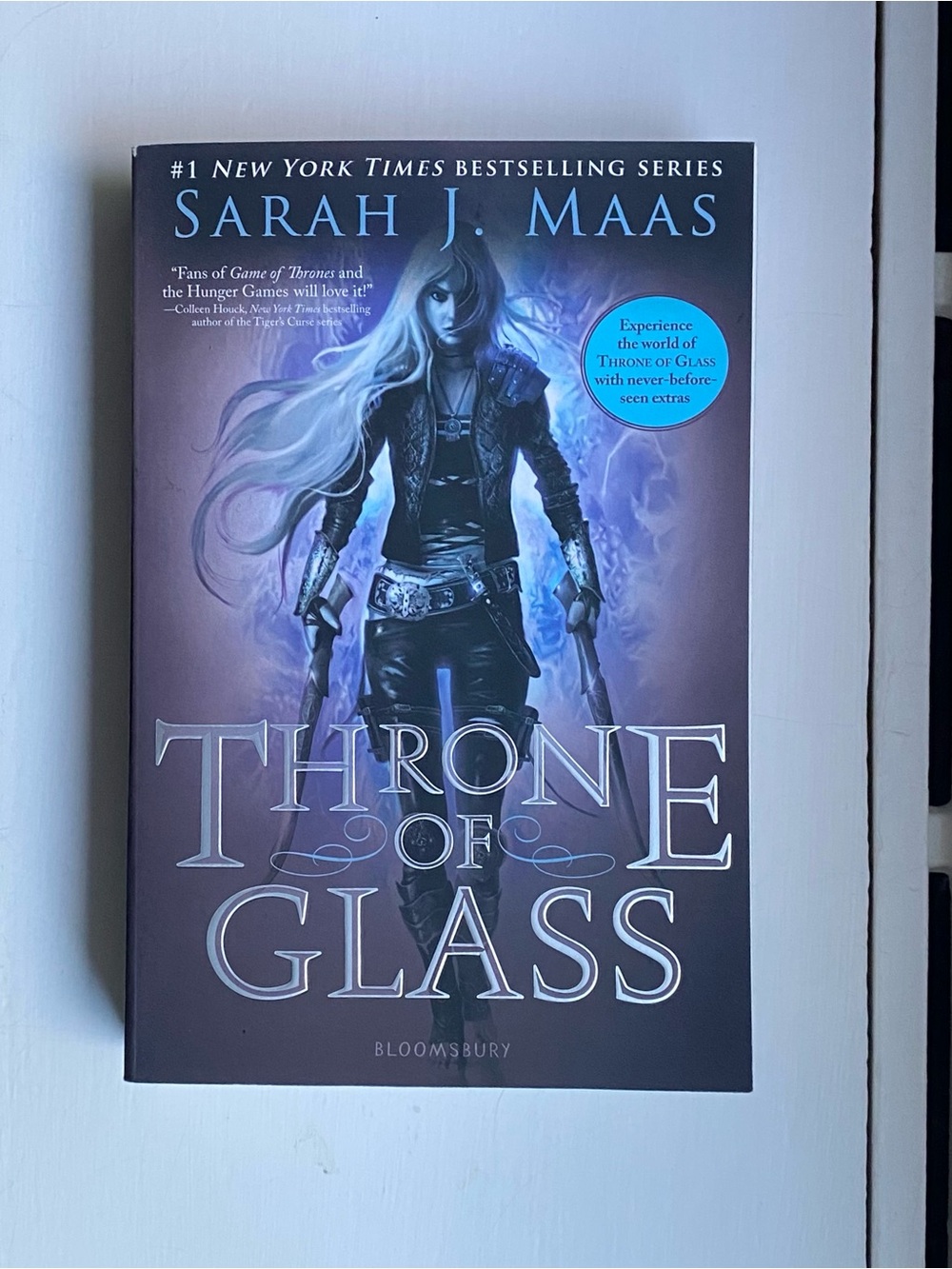 Throne of Glass by Sarah J. Maas - Paperback Book
